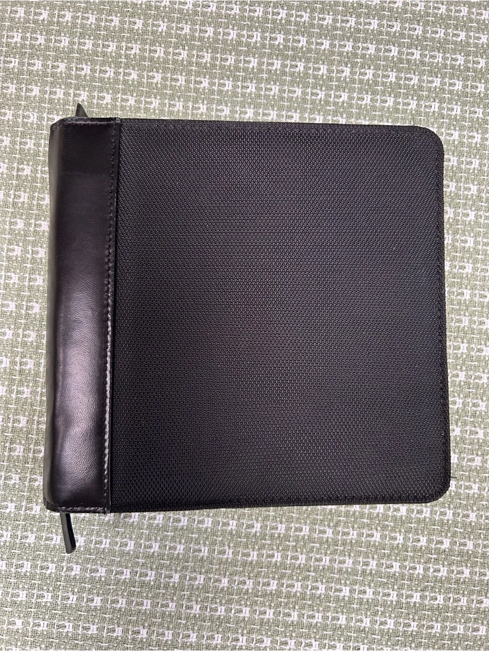 Black Unisex 2wayZipper DayPlanner by BUXTON. Cards/phone/notepad-all in one.
